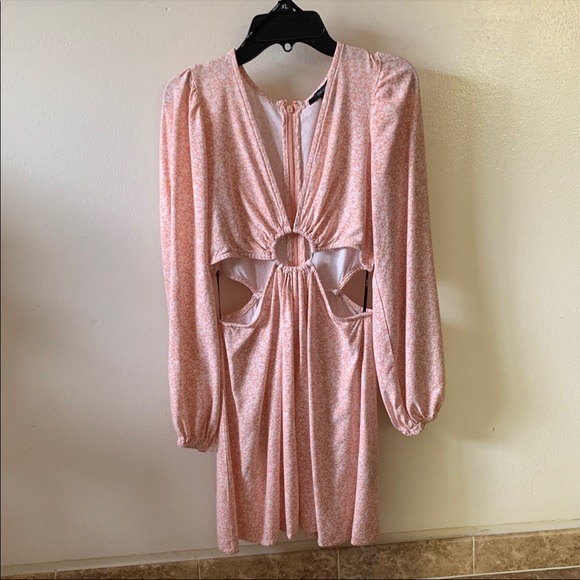 Dress - Picture 3 of 4